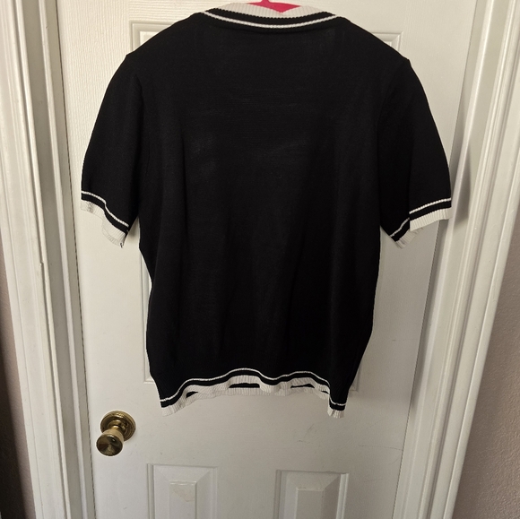 Black top - Picture 2 of 6